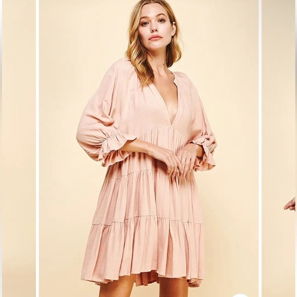 Pinch Dresses & Skirts - NWT Pinch deep v-neck tiered mini dress 3/4 sleeve dusty pink size M bohemian